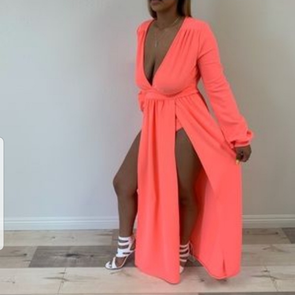 🎉HOST PICK 🎉High Split V Neck Bodysuit Maxi Dr - Picture 5 of 9